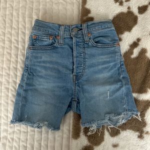 levi’s button fly shorts